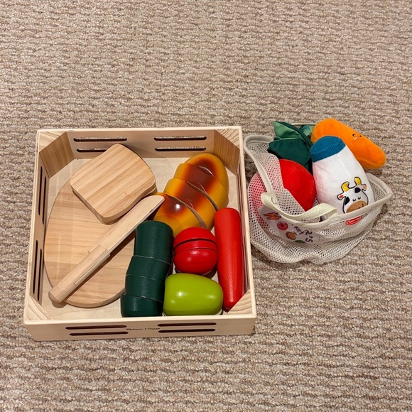 Other - Melissa & Doug Set of 2 Food Toys Cutting Food and Market Basket
